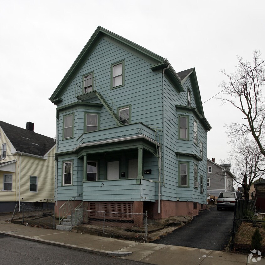 Primary Photo - 42 Calder St