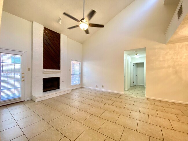 Foto del edificio - 2 Bedroom/2 Bath Whisper Creek Subdivision