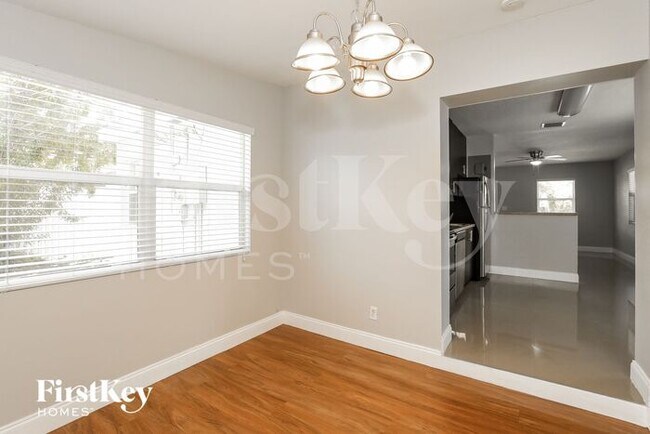 Foto del edificio - 2827 Wiley Street
