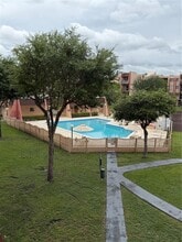 Building Photo - 13701 Kendale Lakes Cir