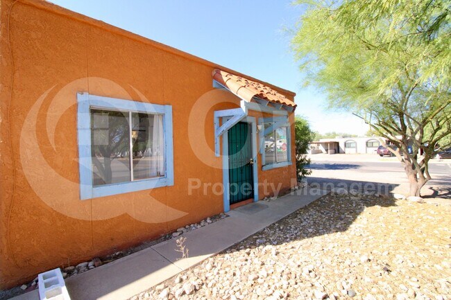 Building Photo - 4402 E Pima St