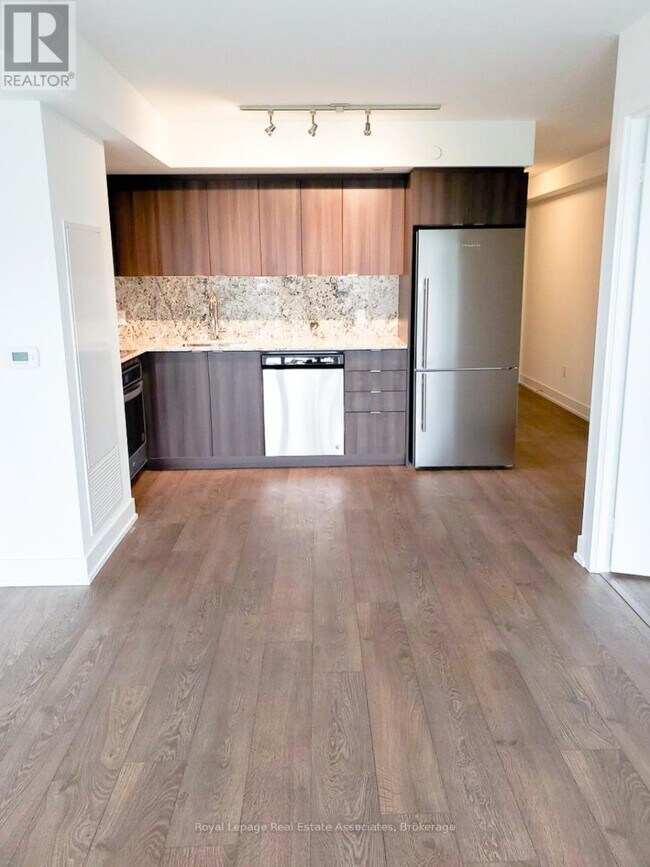 Building Photo - 5 Mabelle Ave