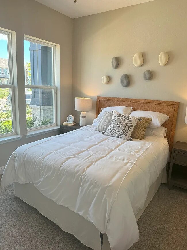 Dormitorio - 2920 Voyager Ave