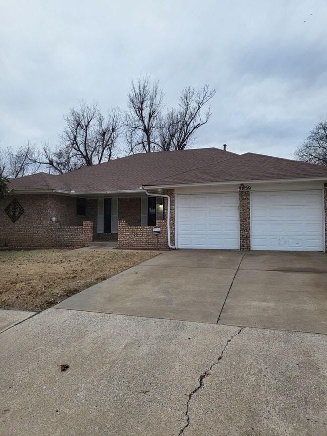(3) Bed/(2) Bath in Southern Hills w/ (2) Living Areas and Storm Shelter! - (3) Bed/(2) Bath in Southern Hills w/ (2) Living Areas and Storm Shelter! House