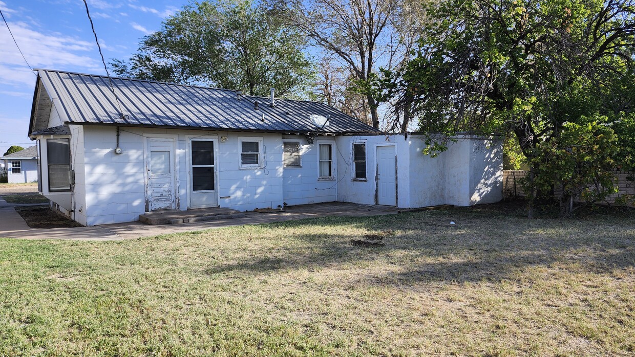 Foto principal - 1707 W 17th Ln