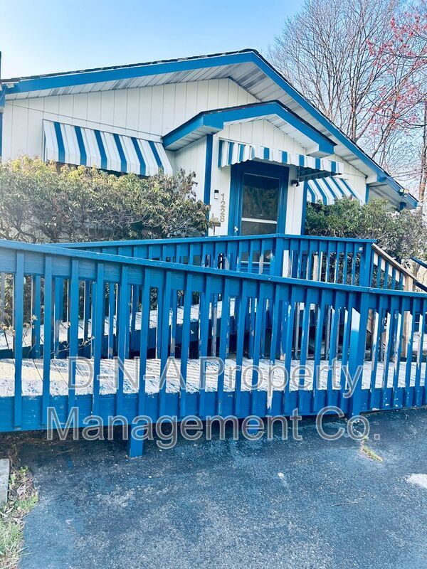 Building Photo - 1228 Allegheny Dr