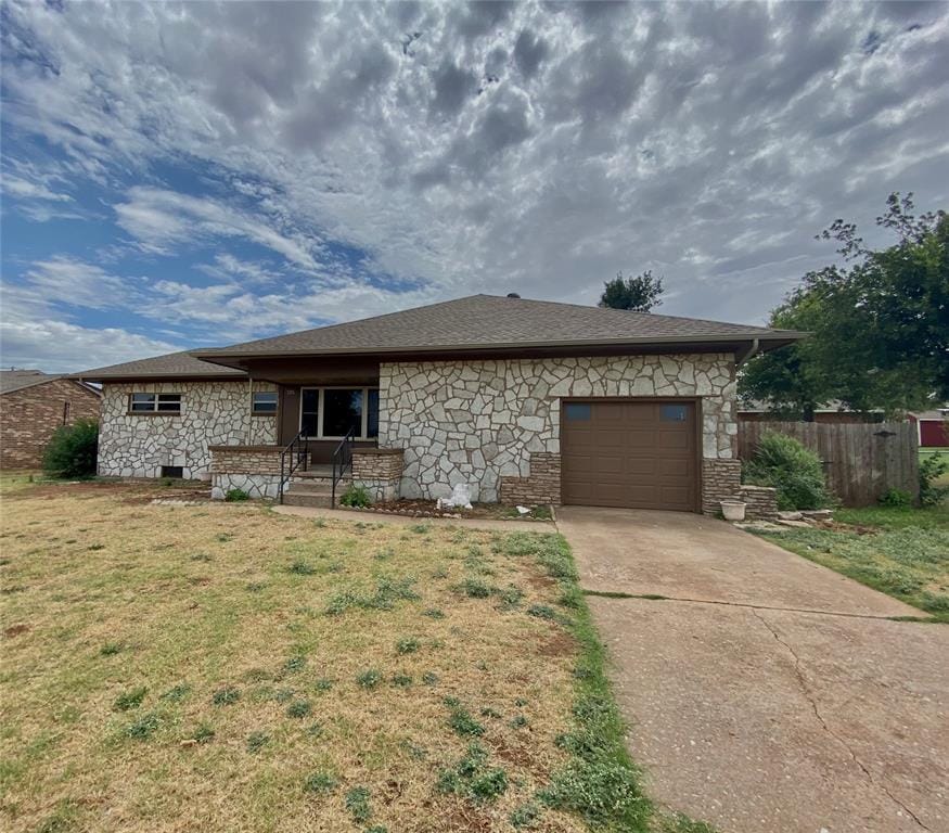 Primary Photo - 325 Memorial Dr