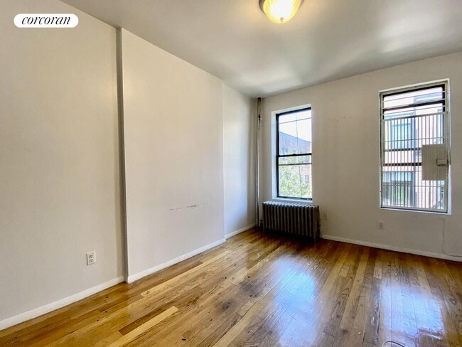 Foto del edificio - 313 W 114th St