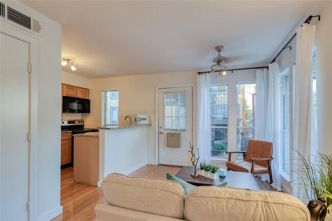 Foto del edificio - 2526 Durwood St