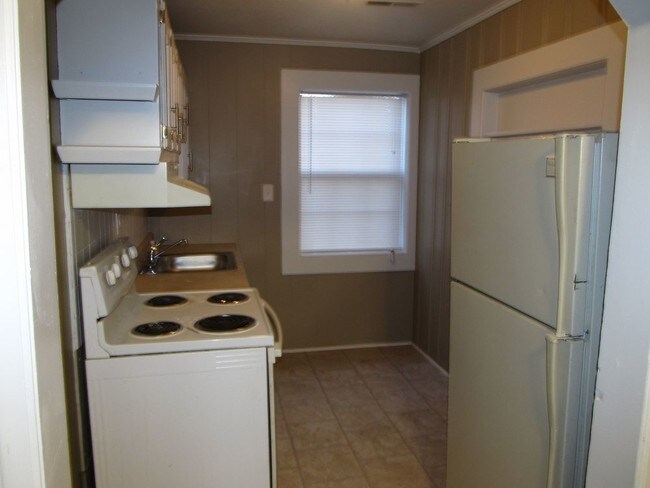 Foto del edificio - 10705 Hickman Mills Dr