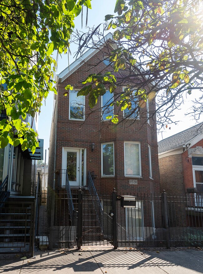 Building Photo - 1531 N Paulina St
