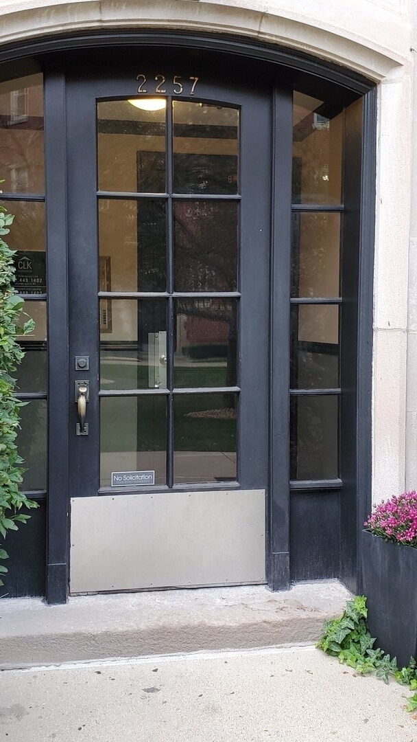 Foto del edificio - 2257 Ridge Ave