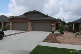 Building Photo - 1239 FM306