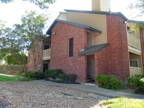 Building Photo - 8601 Park Ln
