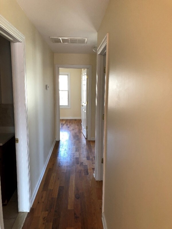 Foto del edificio - 244 E Kinney St
