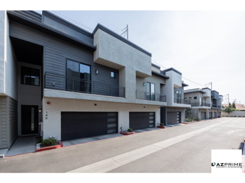 Primary Photo - Live the Luxe Lifestyle in this Stunning 3...