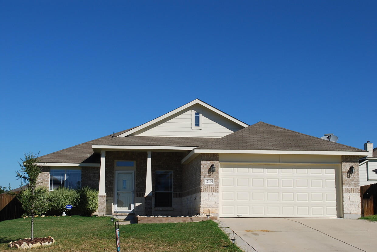 Foto principal - BEAUTIFUL 4 BEDROOM HOME IN HARKER HEIGHTS!