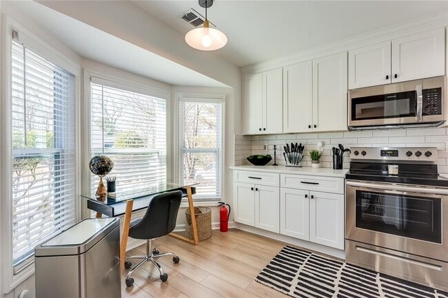 Building Photo - 5015 Laurel Springs Way SE