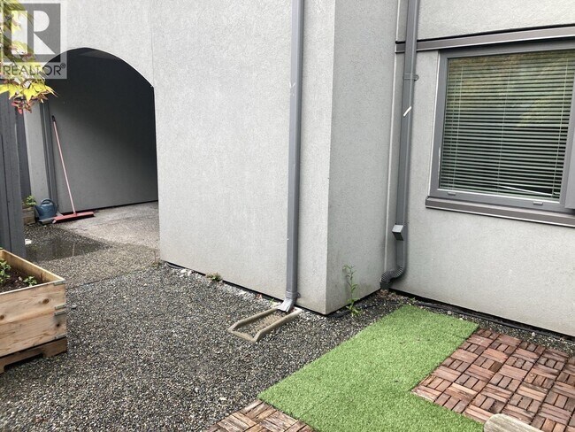 Photo du bâtiment - 1352 W 7th Ave