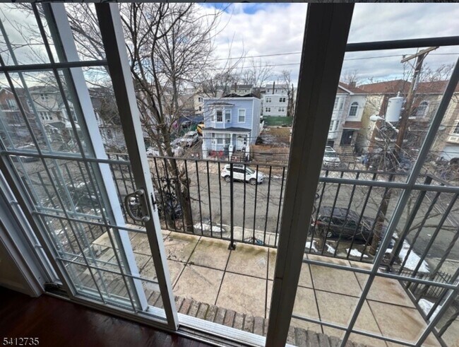 Building Photo - 138 22nd St
