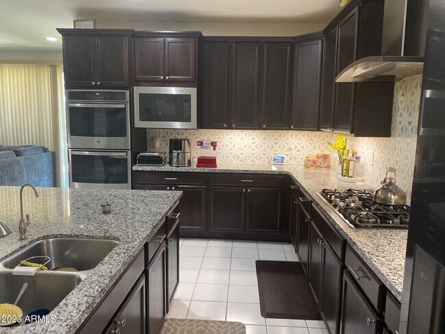 Foto del edificio - 9659 W Cashman Dr