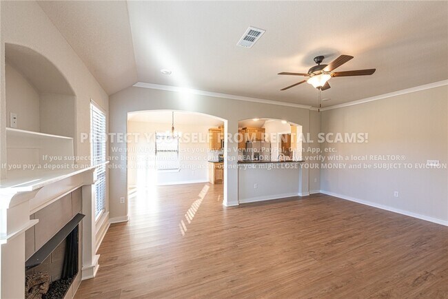 Foto del edificio - 4491 W Newton Ave