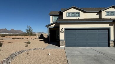 Building Photo - 3049 Gladstone St