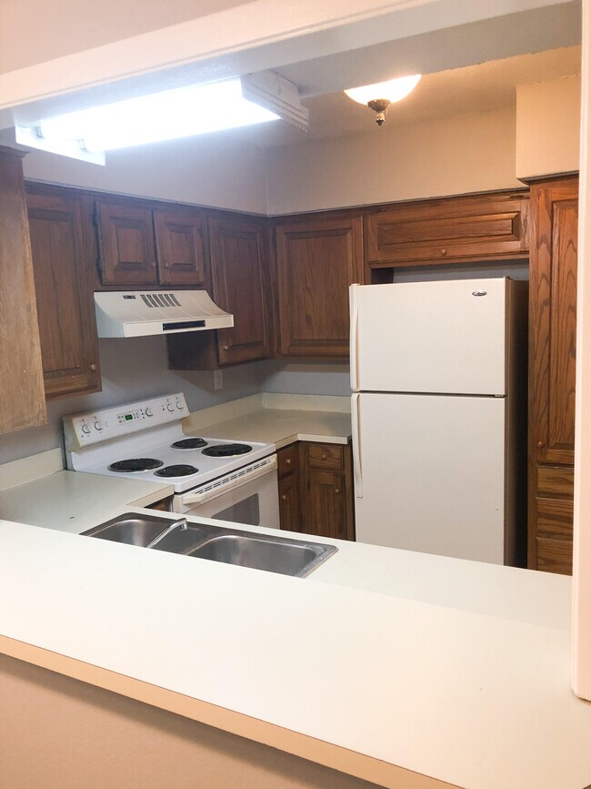 Cocina - 4429 Bowser Ave