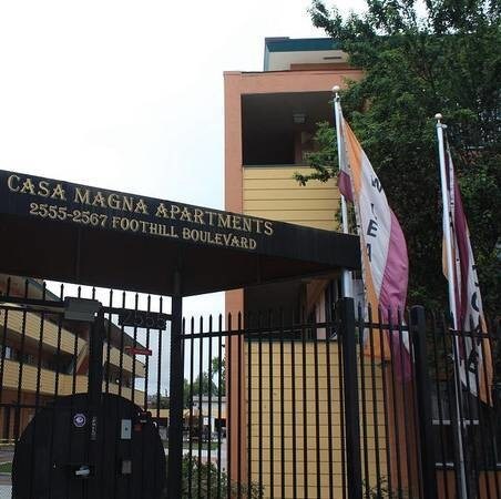 Foto del edificio - 2555 Foothill Blvd