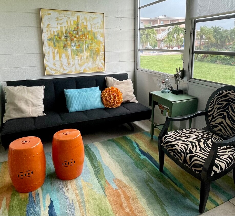 6201 2nd St E Unit beach pad, St. Pete Beach, FL 33706 Condo for Rent