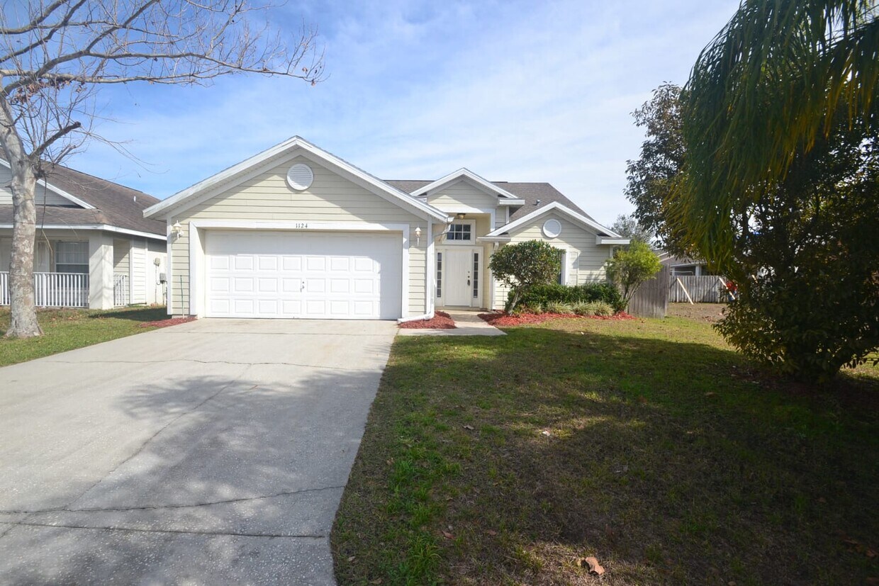 1124 Cedarwood Way House Rental in Clermont, FL