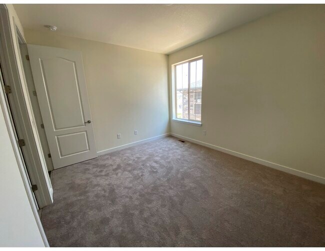 Bedroom - 8340 Estes Park Ave