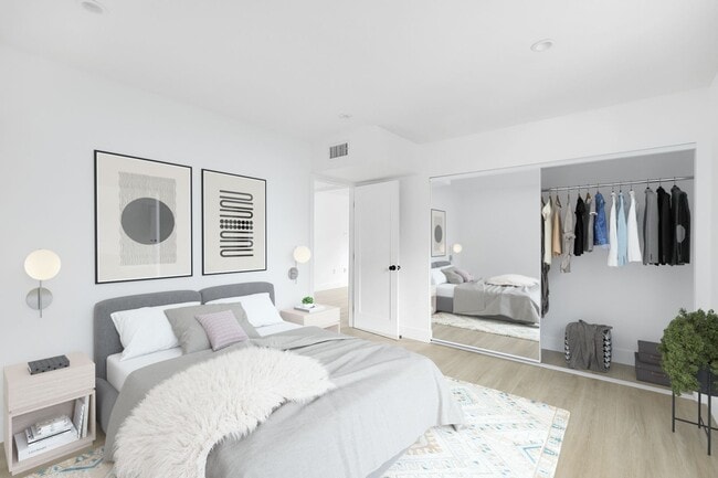 Interior Photo - 5606 Lexington Ave