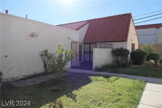 Building Photo - 3335 Racquet St