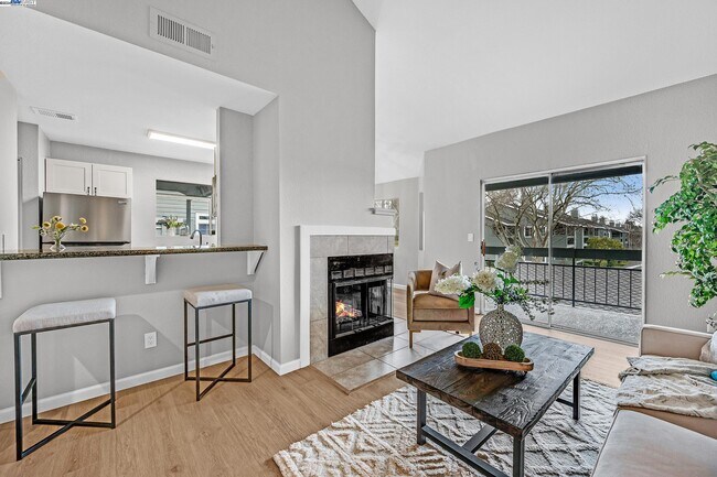 Building Photo - 7815 Canyon Meadows Cir