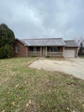 Building Photo - 1005 Peachers Mill Rd