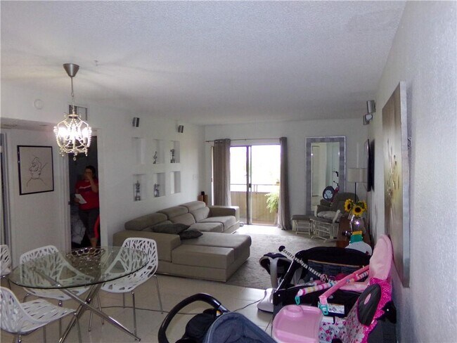 Building Photo - 17530 NW 68th Ave