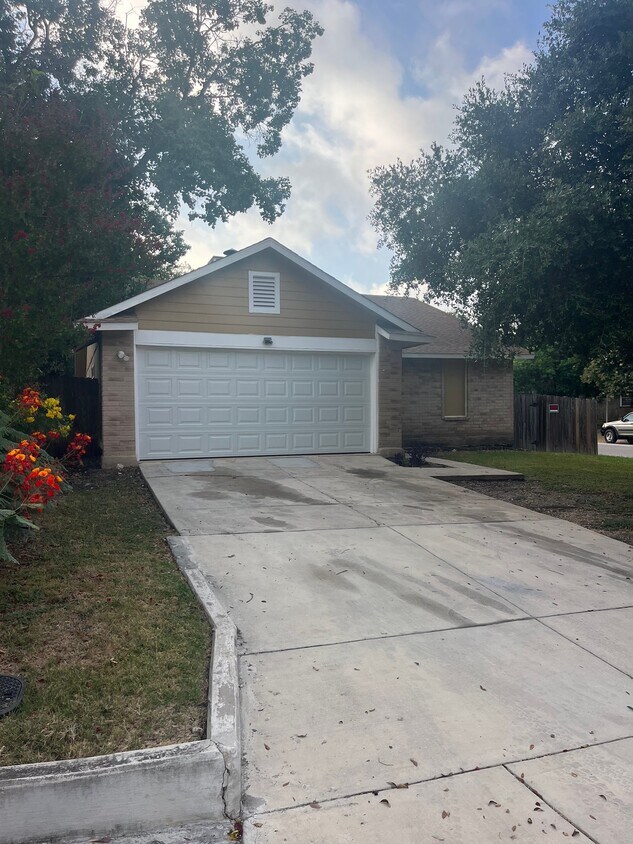 Photo - 3602 Woodglow Cir (San Antonio, TX)