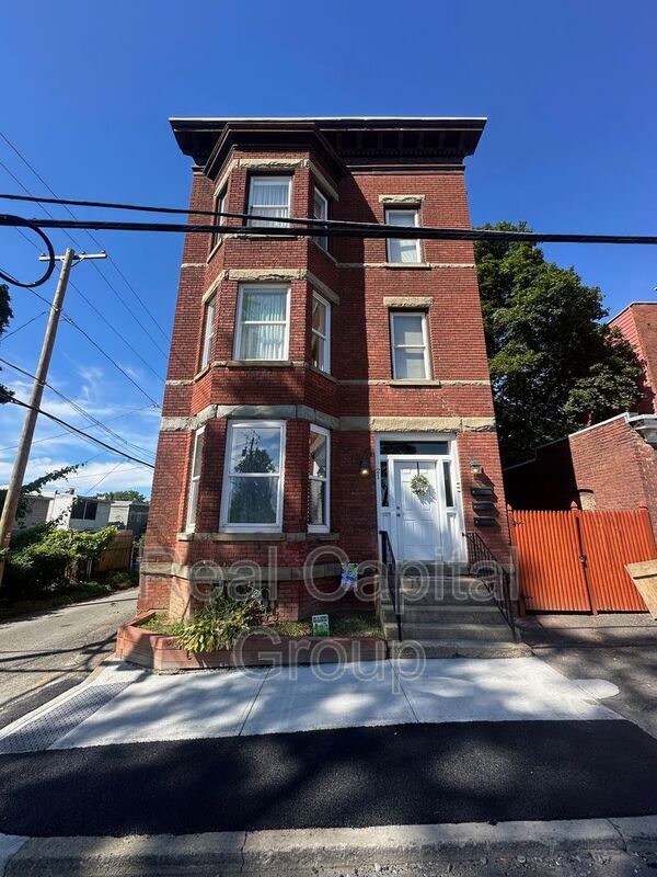 Foto principal - 21 124th St