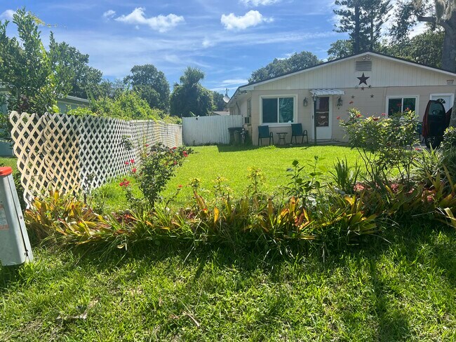 Foto del edificio - 1005 Vine St