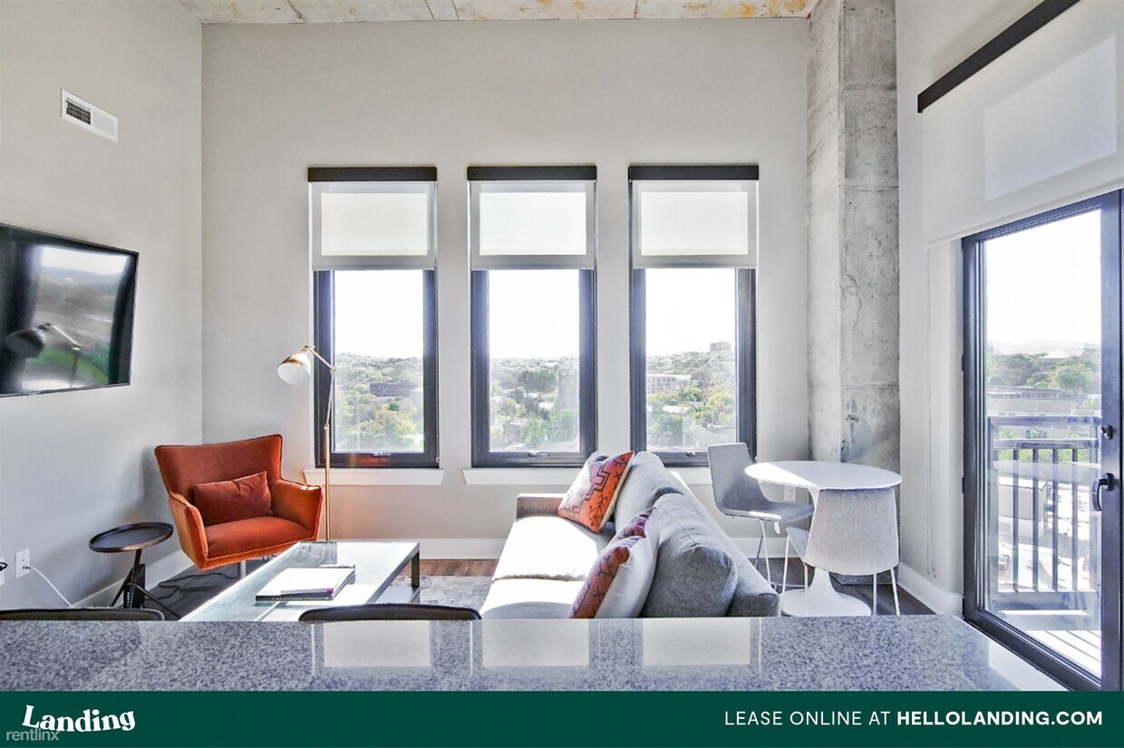 Foto principal - 909 20th Ave S