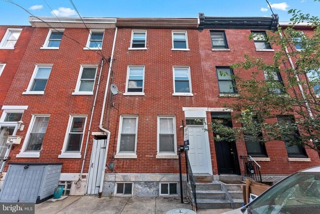 Building Photo - 1529 N Lawrence St