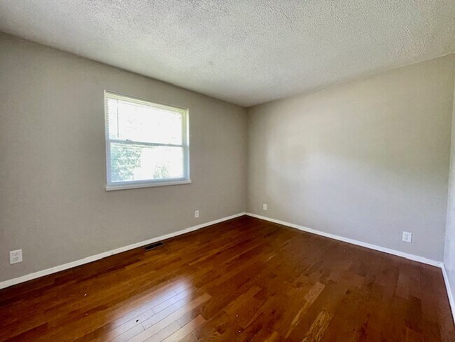 Building Photo - cd801