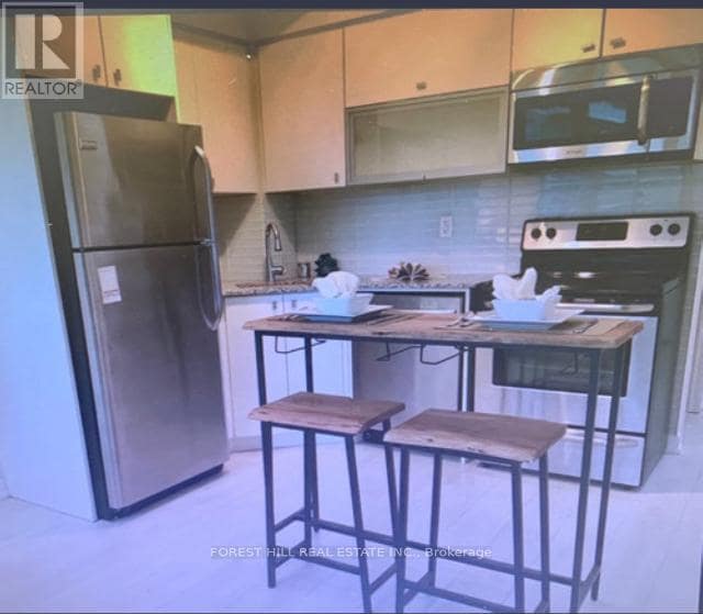 Building Photo - 150 E Liberty St