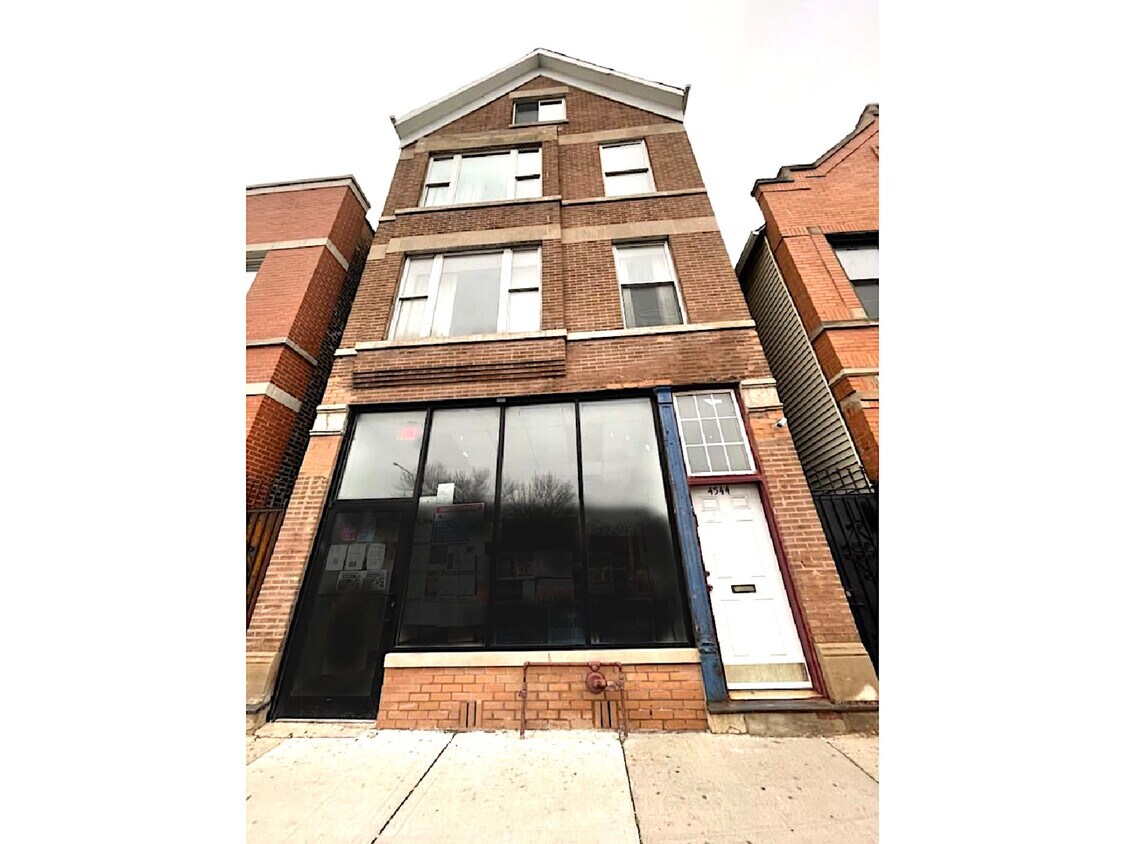 Foto principal - 4544 S Ashland Ave