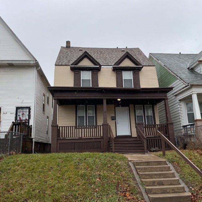 Building Photo - 2021 N 38th St