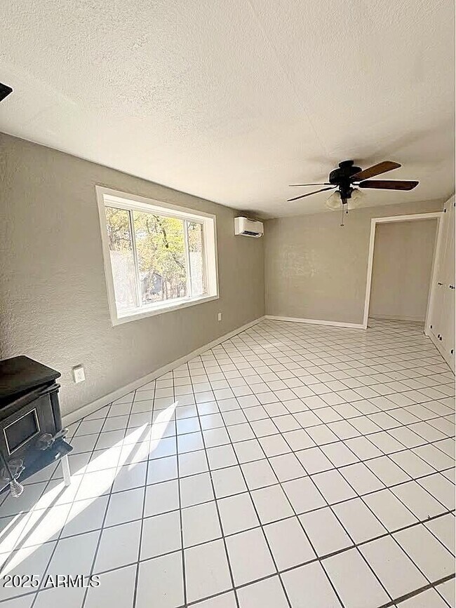 Foto del edificio - 92 E Ramsey Canyon Rd
