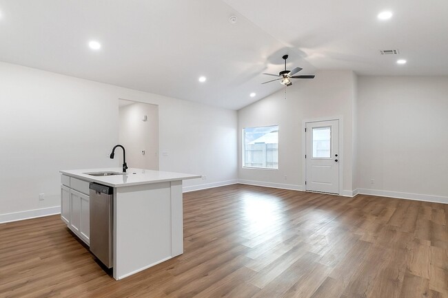 Building Photo - 625 Briarbrook Ln