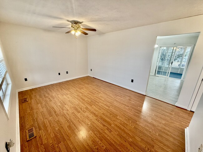 Building Photo - 60 Jetta Cir