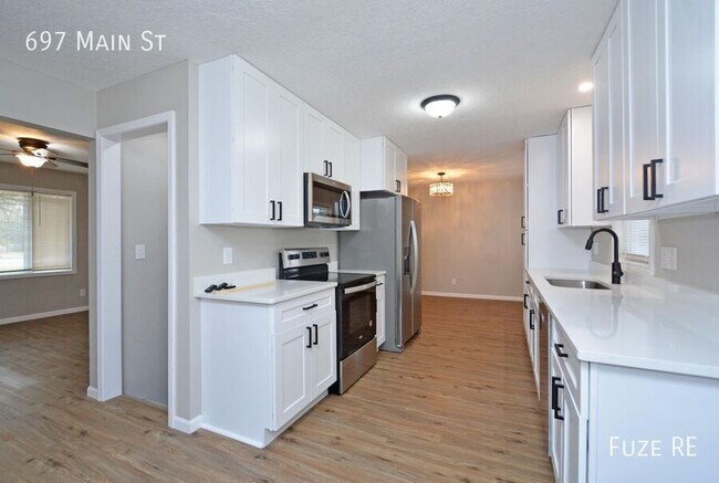 Foto del edificio - 697 Main St